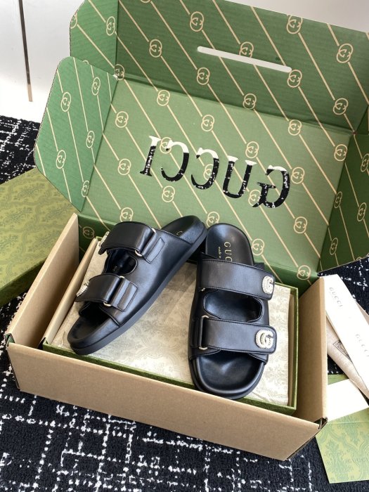 Шлепанцы фото 5