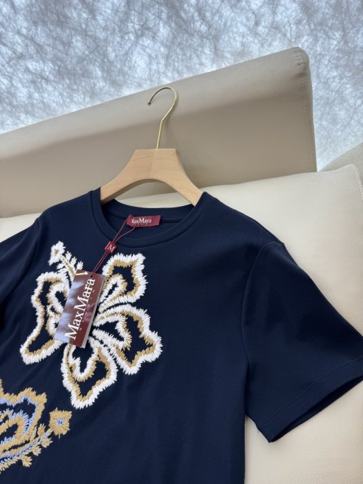 T-shirt women's фото 6