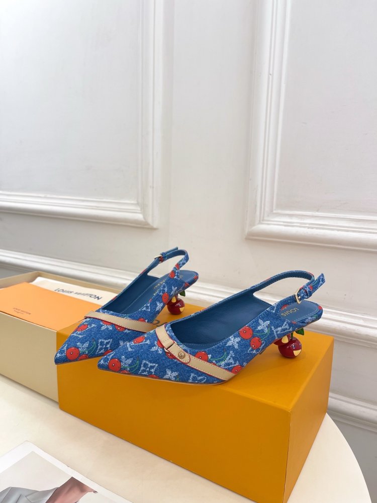 Босоножки фото 5