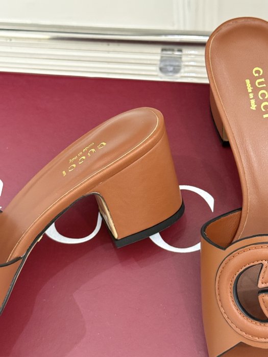 Босоножки фото 6