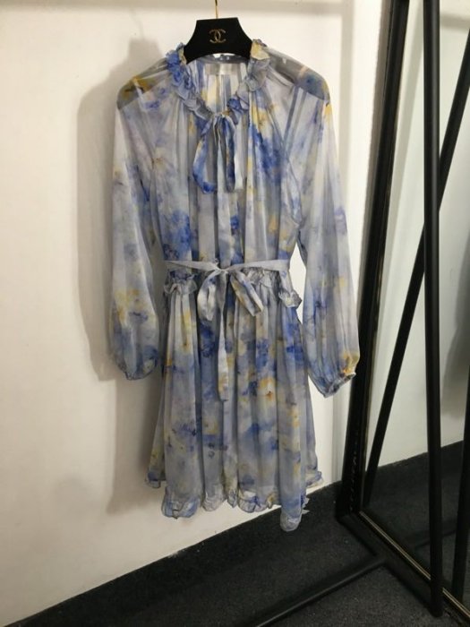 Платье с цветочным принтом фото 2