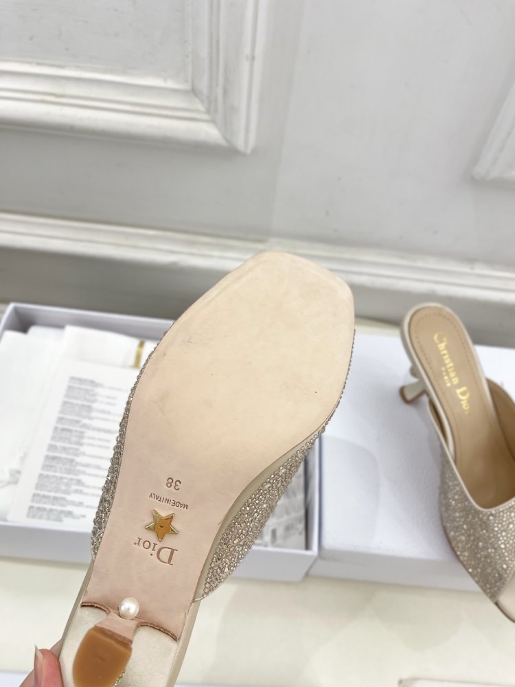 Босоножки фото 9