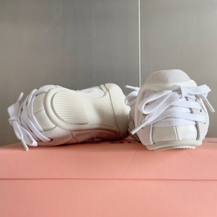 Кросівки фото 9