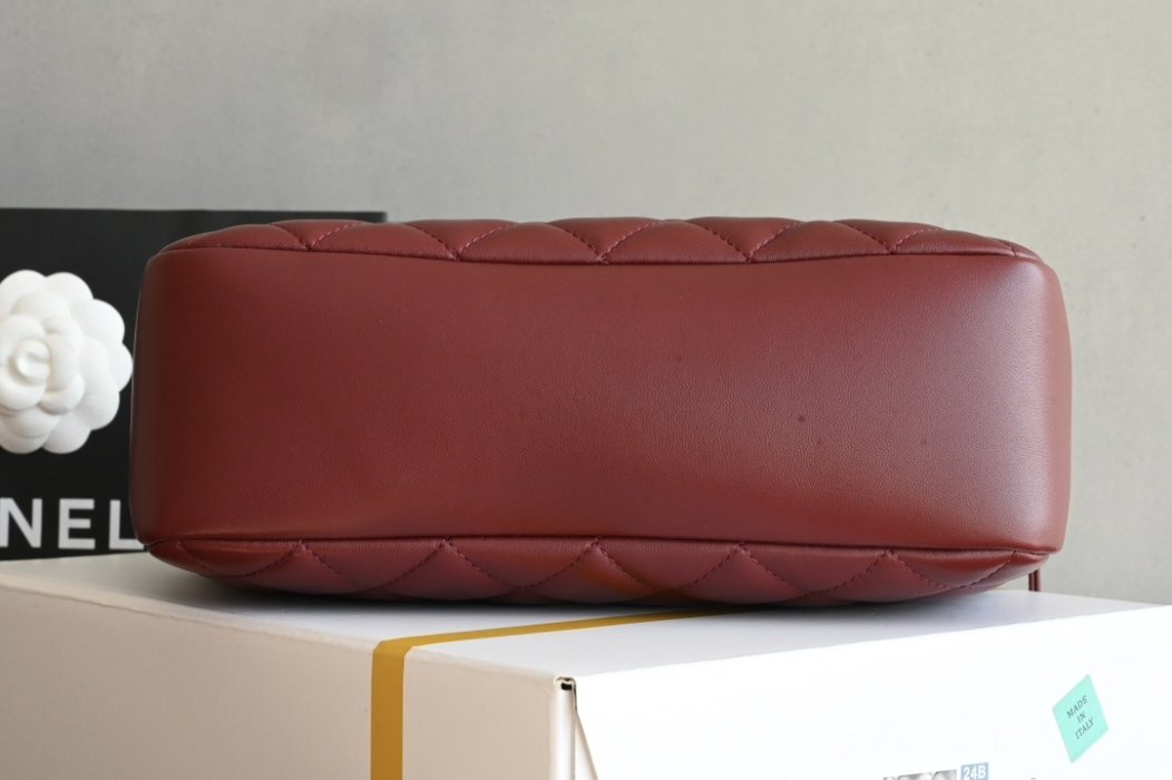 Бордовая кожаная сумка через плечо Chanel Matelasse фото 3