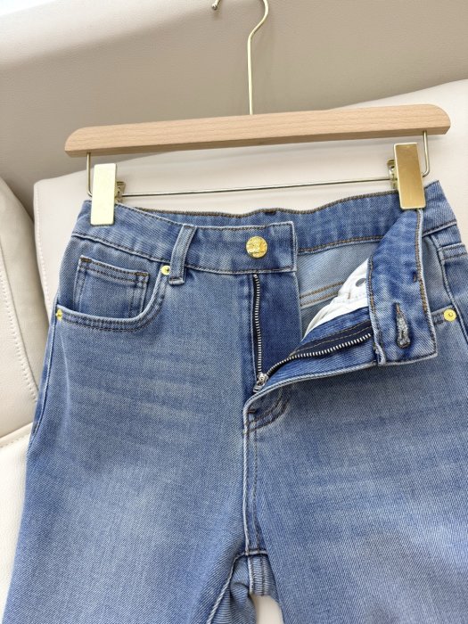 Джинси жіночі фото 8