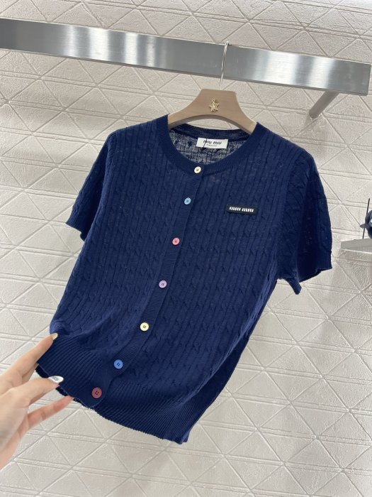 Футболка жіноча фото 5