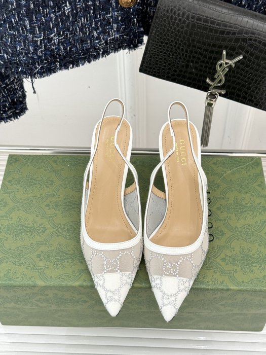 Босоножки фото 4