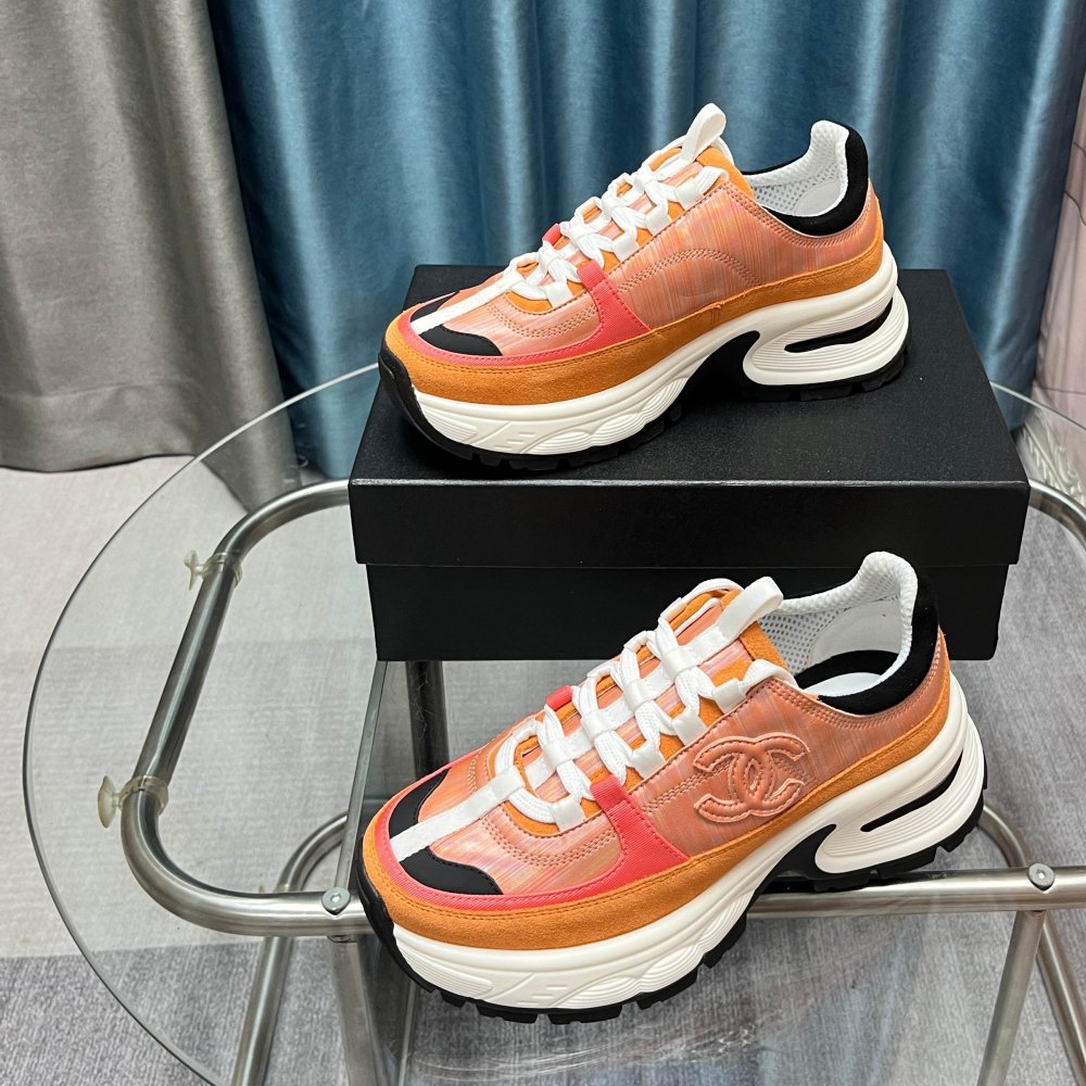 Кроссовки женские фото 7