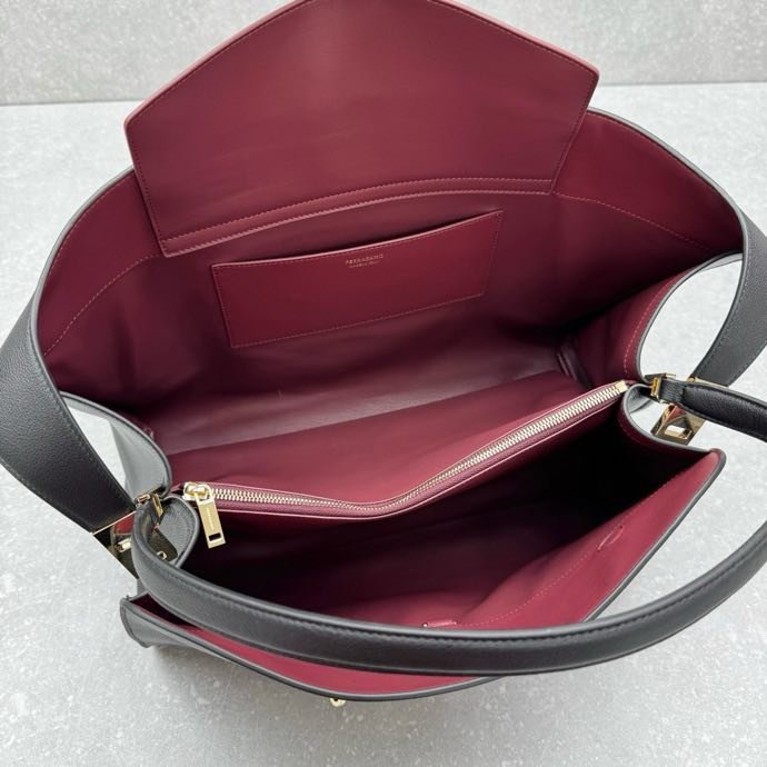 A bag leather women's 40 cm фото 8