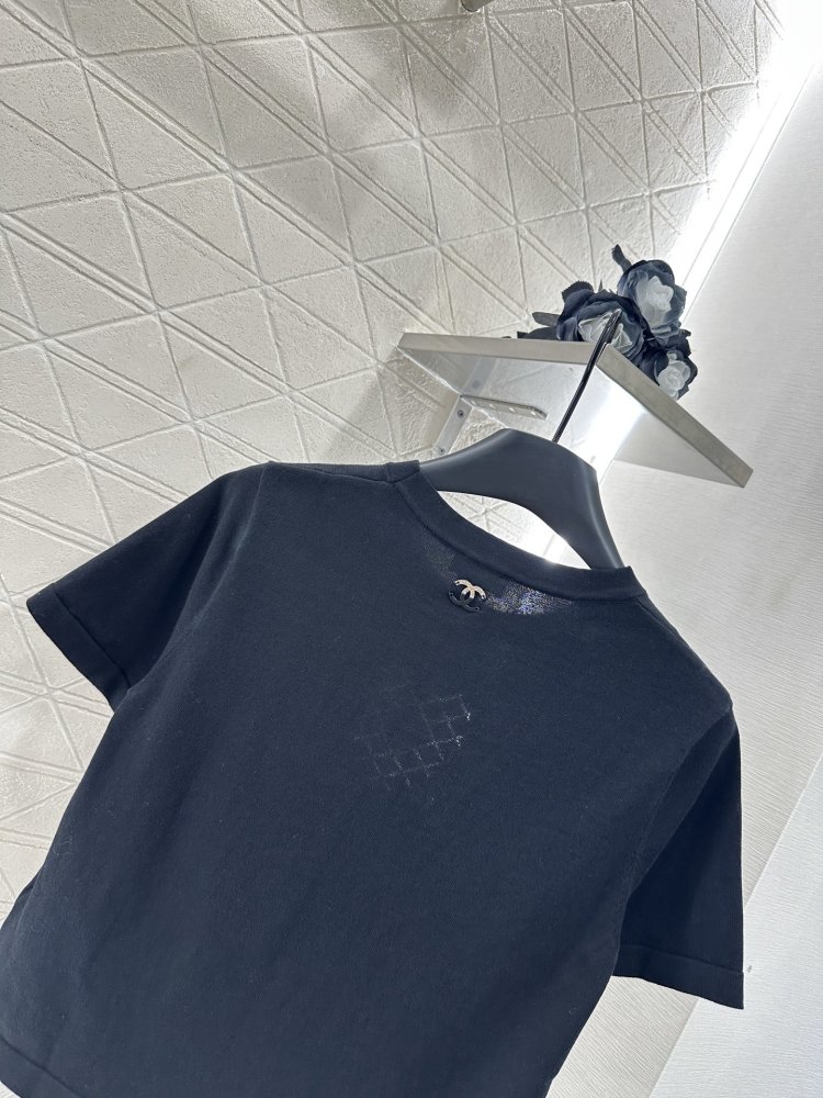 T-shirt women's фото 4