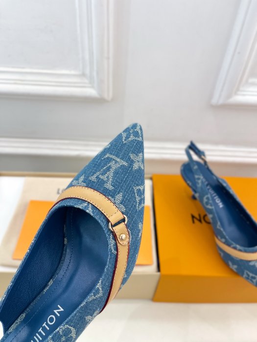 Босоножки фото 6