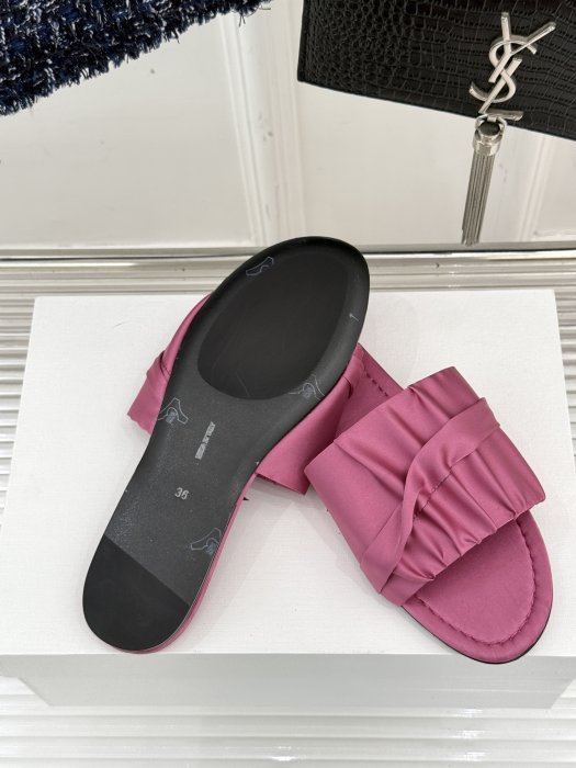 Шлепанцы фото 9