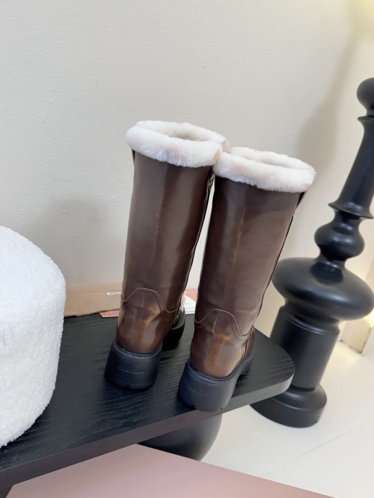 Сапоги женские фото 7