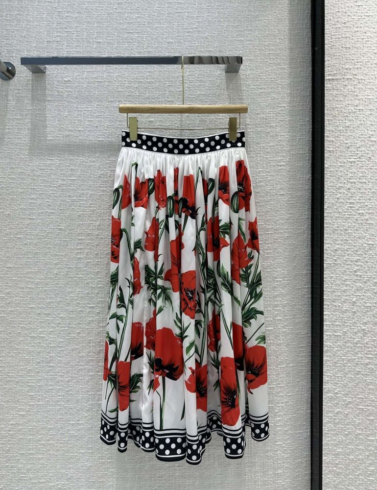 Skirt from flower print