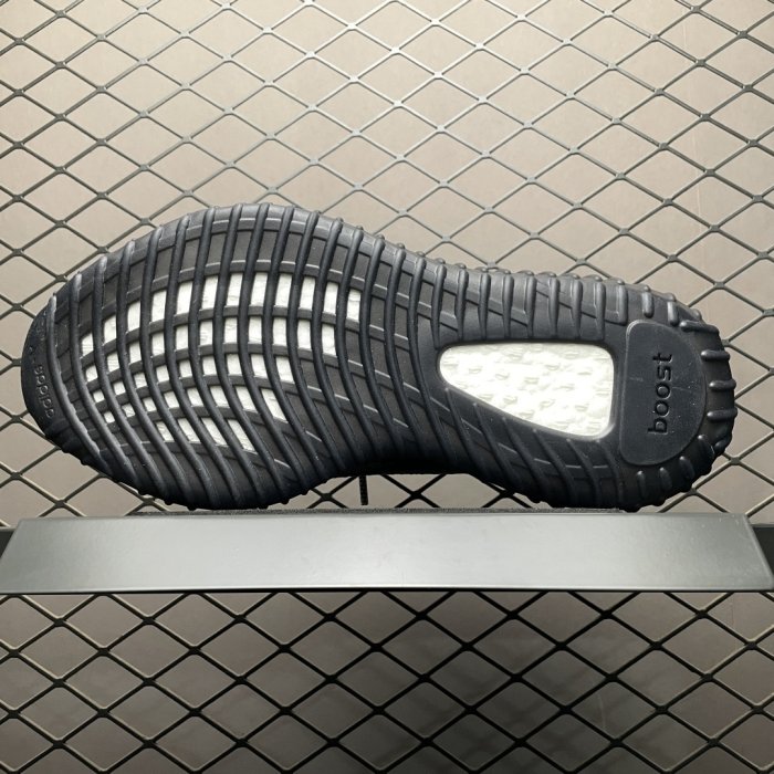 Кроссовки Yeezy Boost 350V2 фото 5