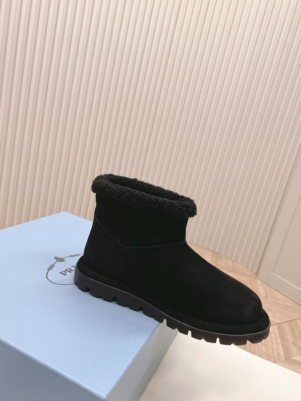 Ugg boots on fur winter фото 5