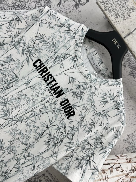 Футболка женская фото 2