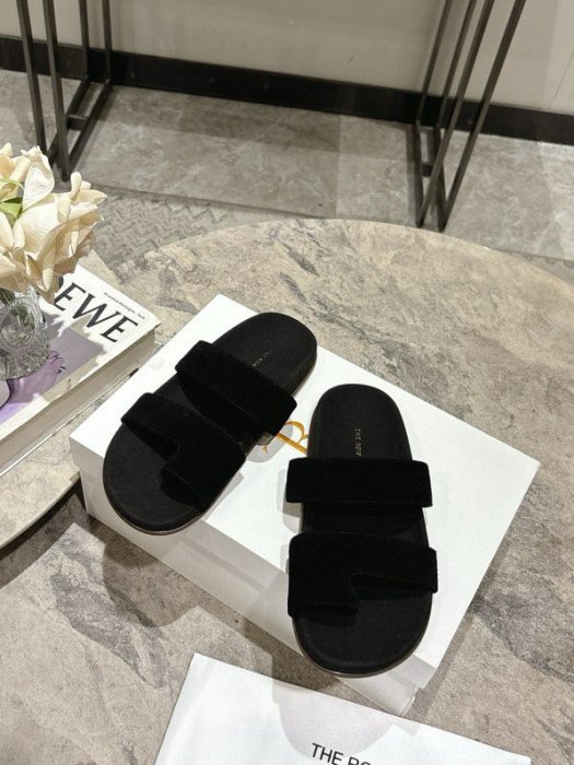 Шлепанцы женские