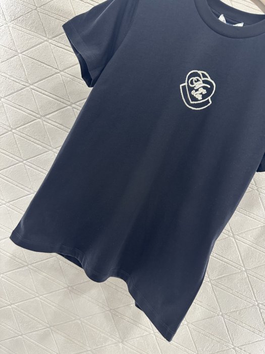 T-shirt women's фото 5