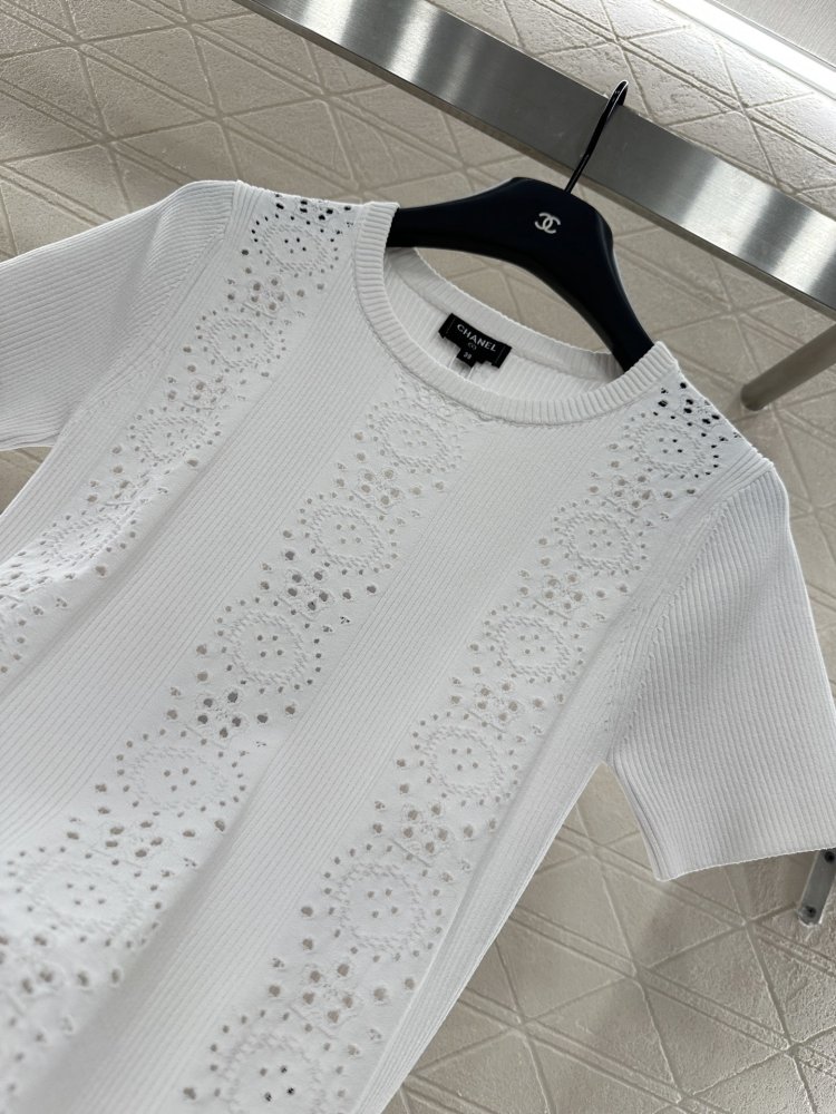 Футболка жіноча фото 8