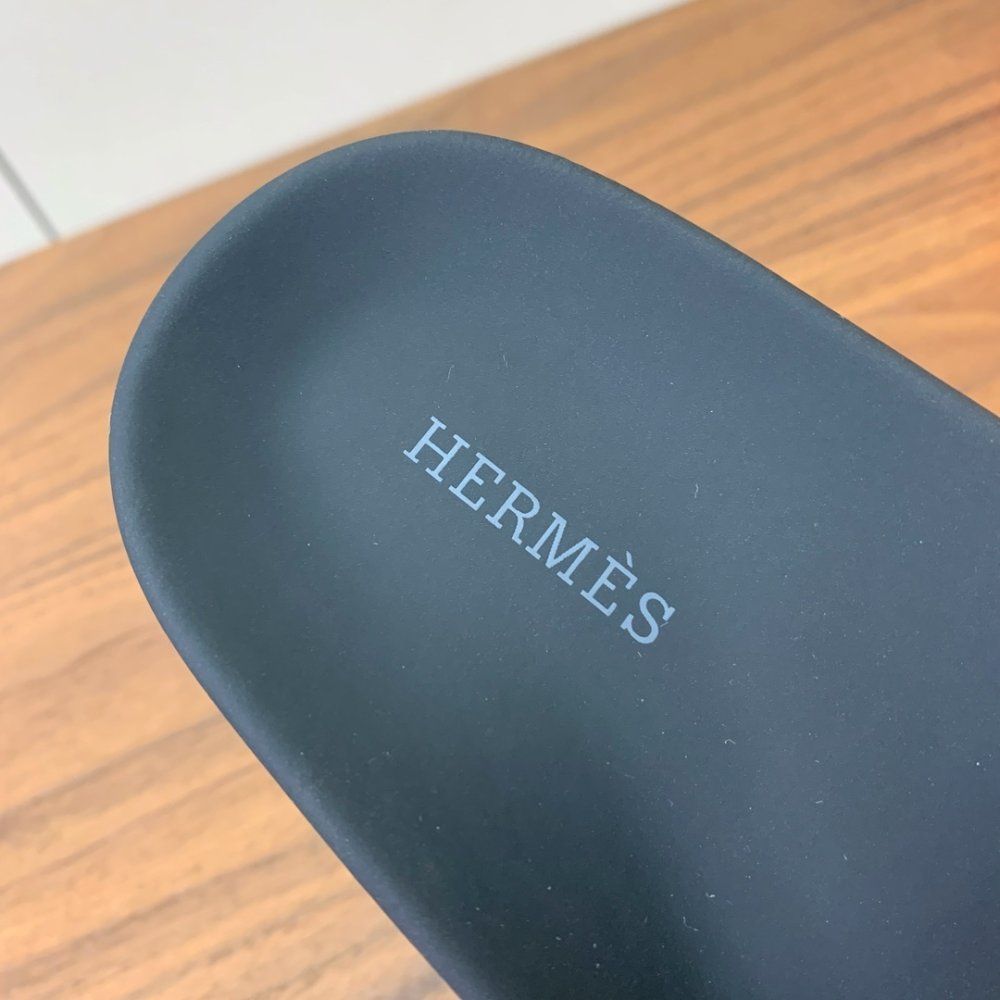 Шлепанцы женские фото 6