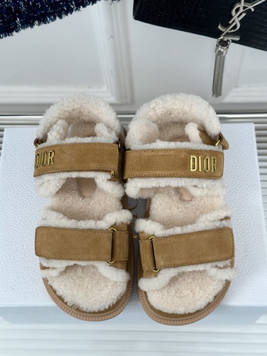 Sandals on fur фото 4