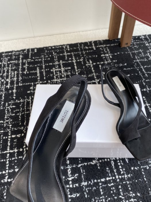 Босоножки фото 7