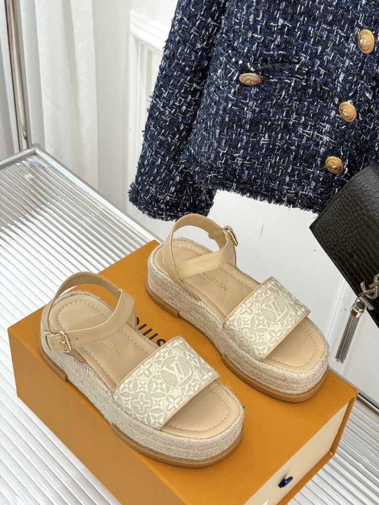 Босоніжки фото 3