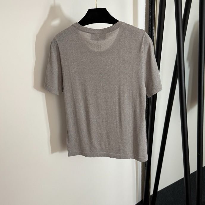 Футболка жіноча фото 7