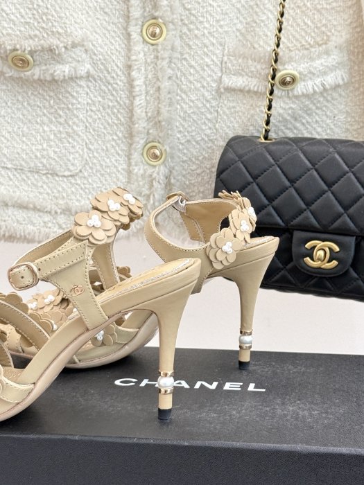 Босоножки фото 6