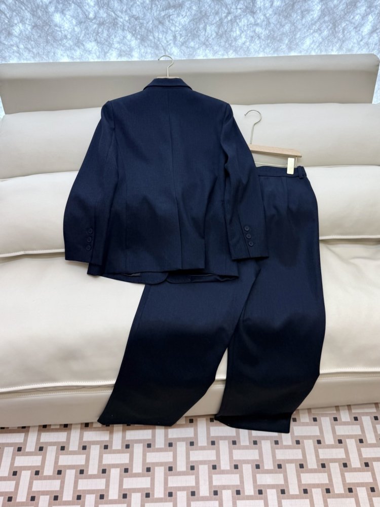 Costume female фото 4