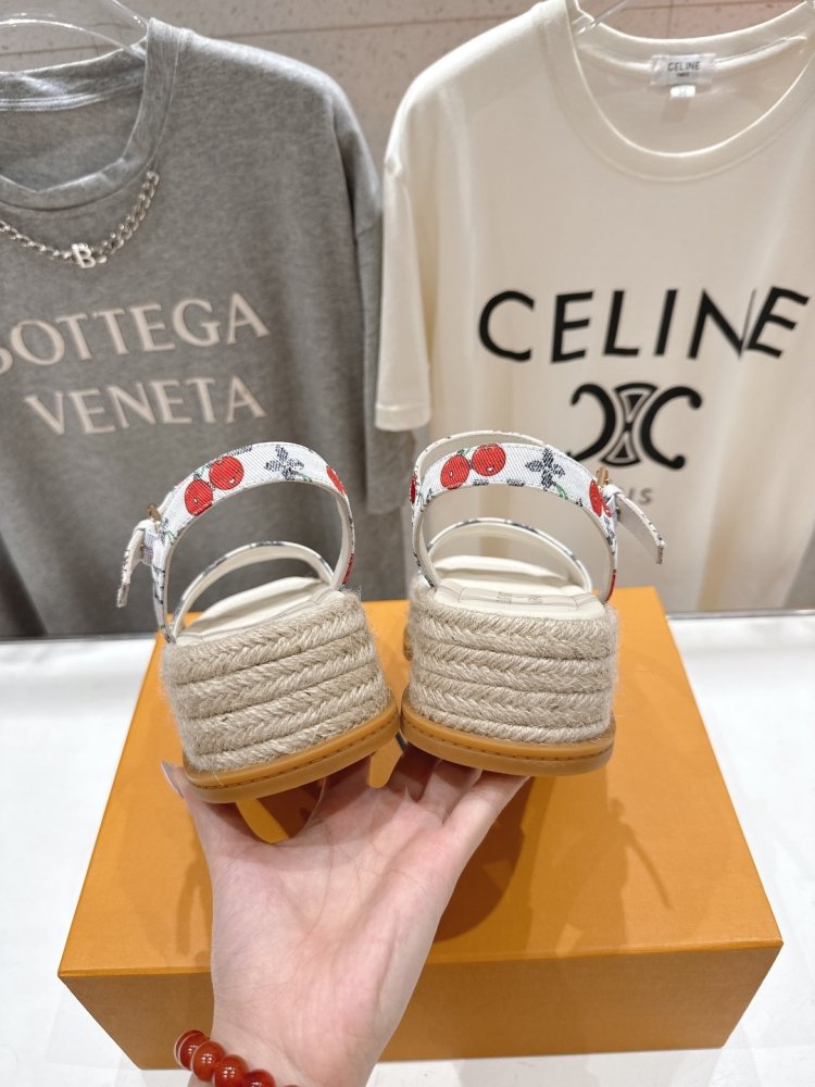 Sandals women's фото 8