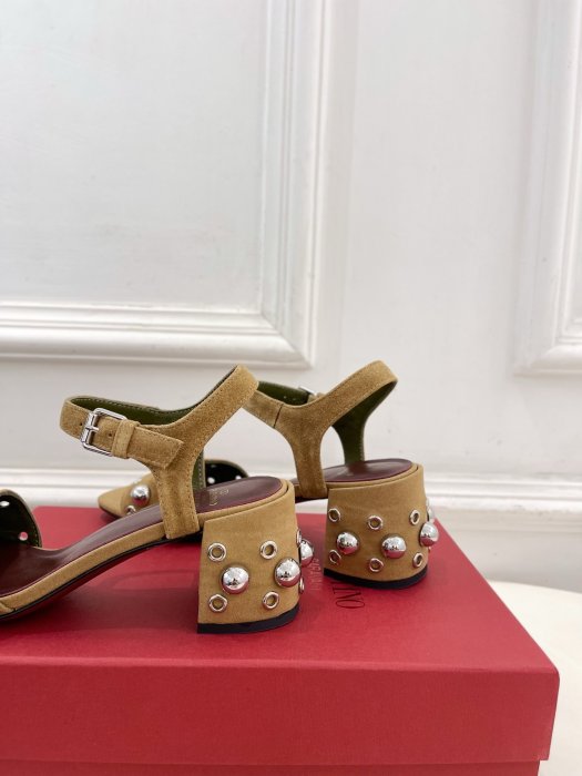 Босоножки фото 8