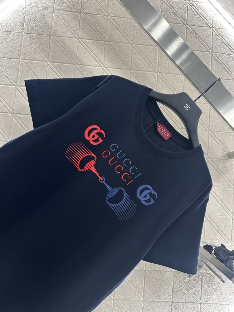 Футболка жіноча фото 7