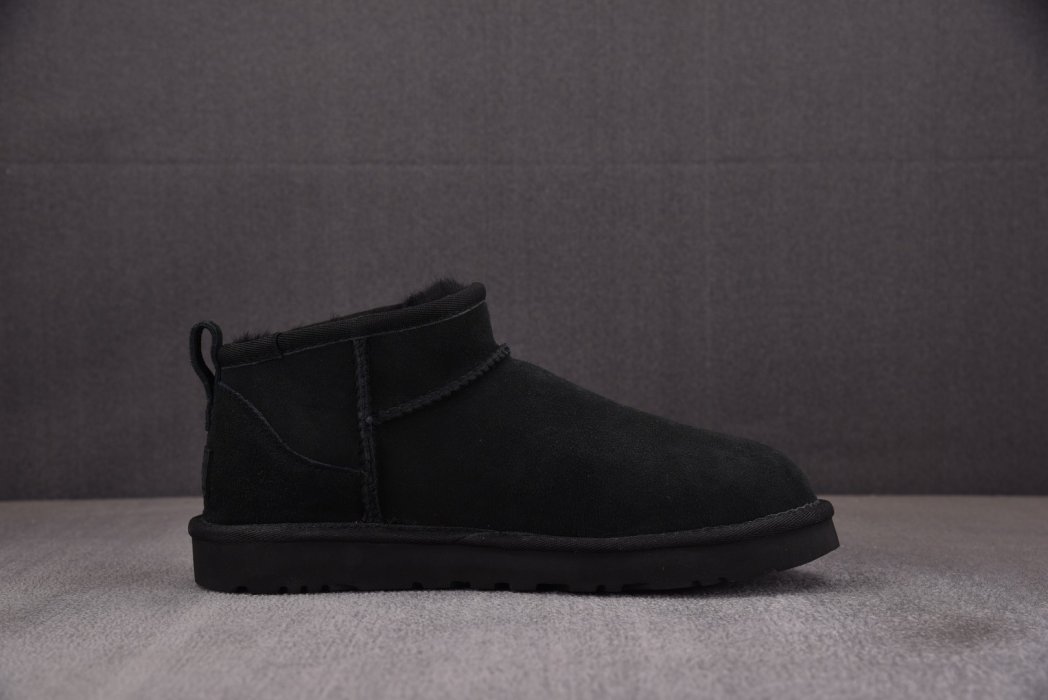 Угги Classic Ultra Mini Boot Black фото 2