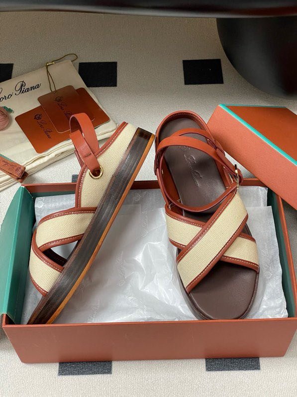 Сандалі жіночі фото 7