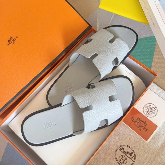 Шлепанцы женские фото 4