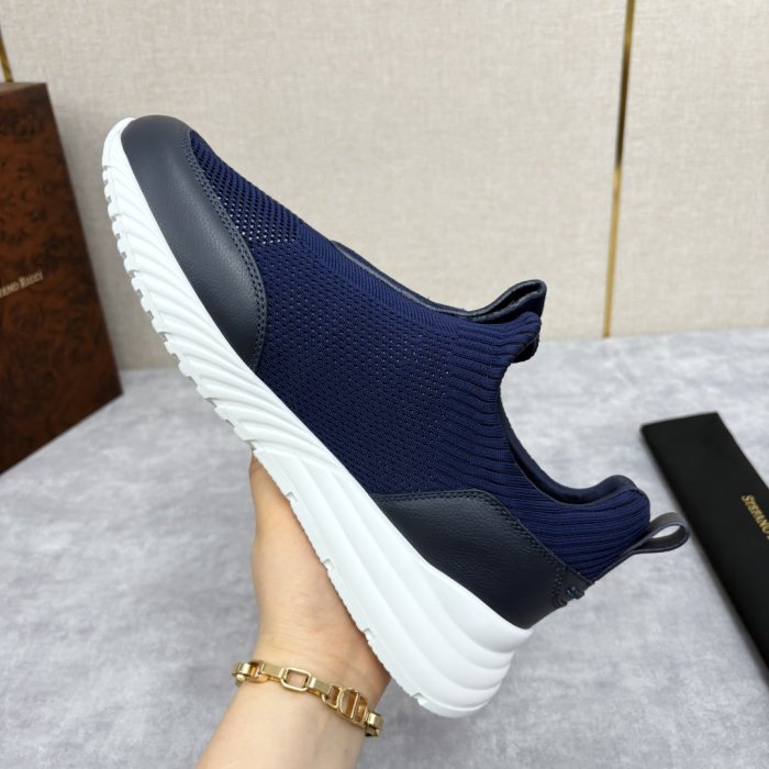 Кросівки фото 8