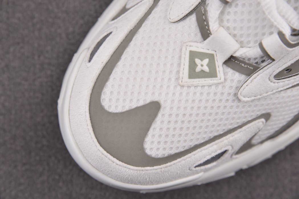 Кроссовки LOUIS VUITTON Runner Tatic Grey White фото 8