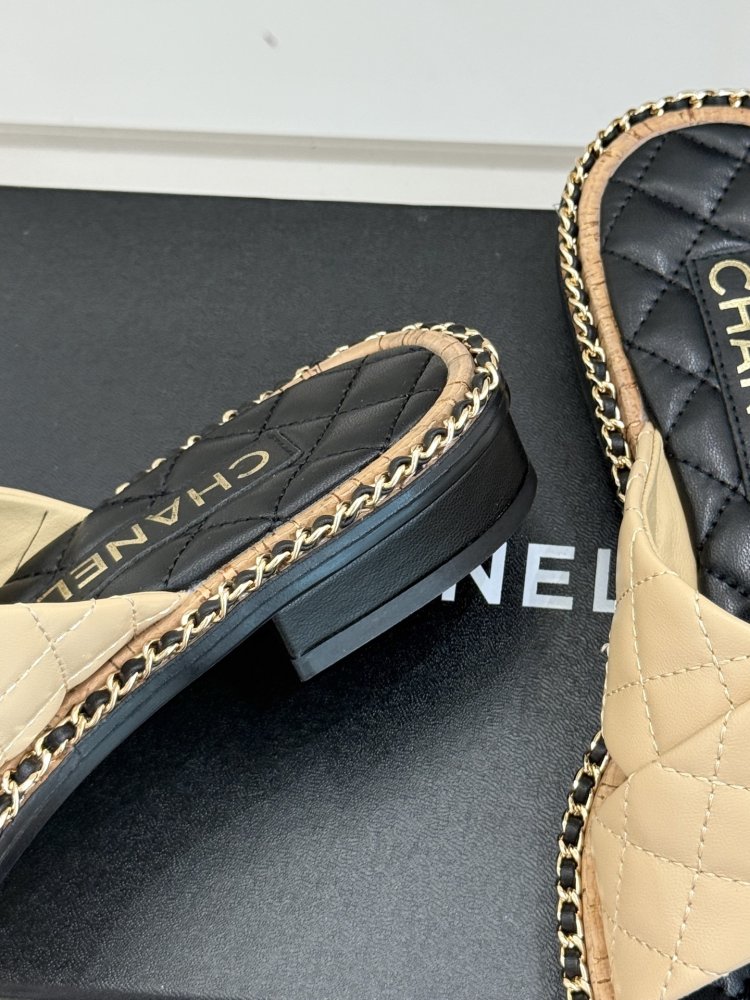 Шльопанці жіночі фото 6