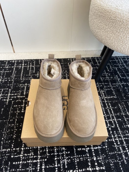 Ugg boots women's