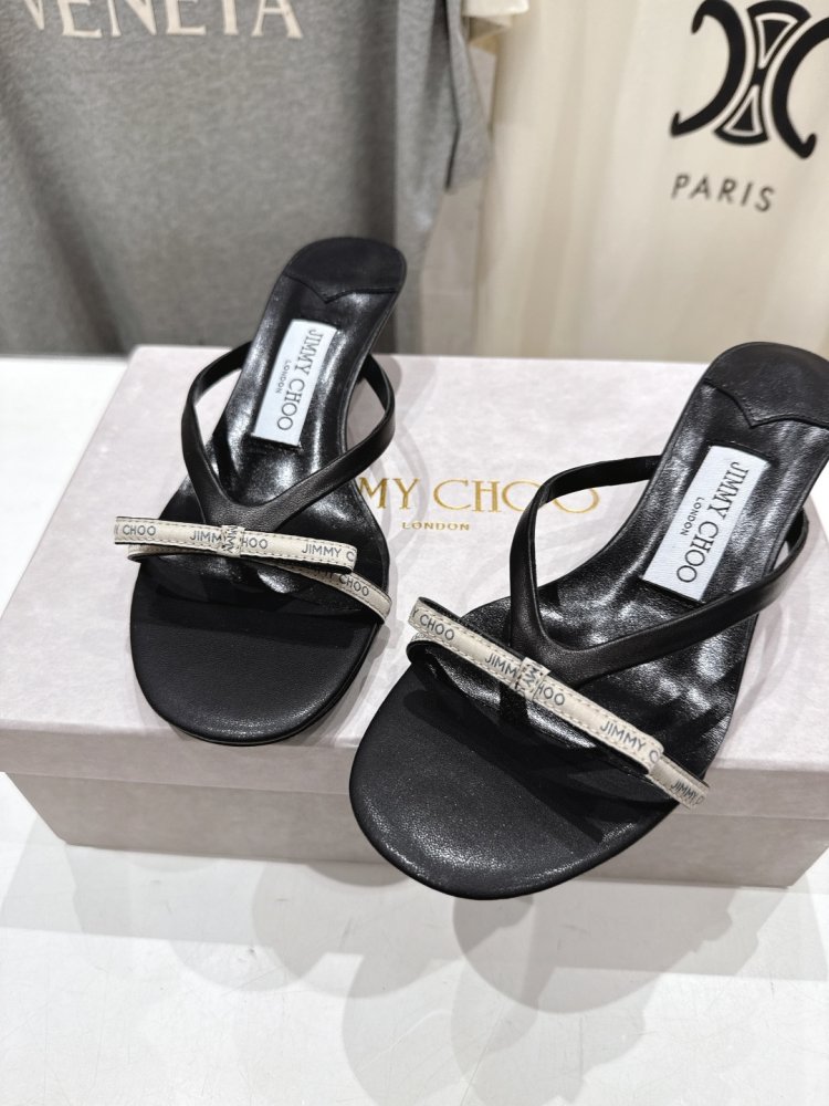 Шлепанцы женские фото 7