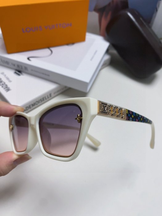 Очки солнцезащитные фото 6