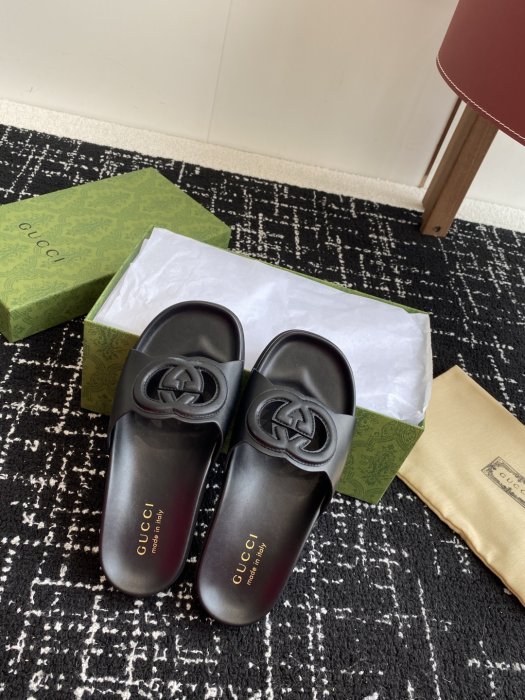 Шлепанцы фото 4