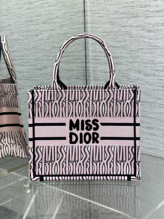 A bag women's Tote Miss Dior 26 cm фото 4