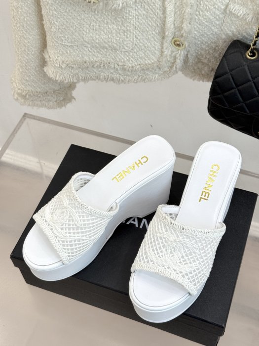 Босоножки фото 2