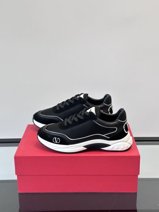 Кросівки фото 3