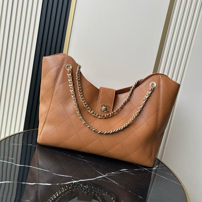 Elegant a bag тоут 54 cm on chain