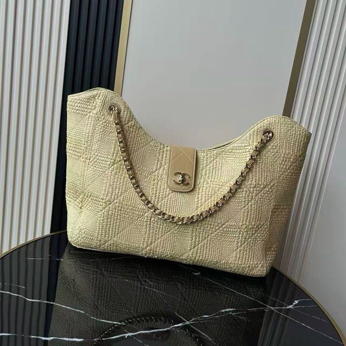 Elegant a bag тоут 54 cm on chain