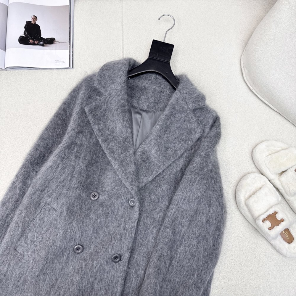 Stylish and stylish wool coat фото 2